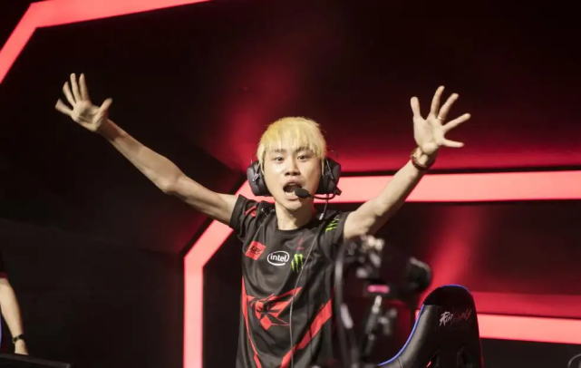 包含中国队不断突破！，Rookie连续十二场比赛得分超过晋级下一阶段气势如虹延续的词条-九游云游戏网页版